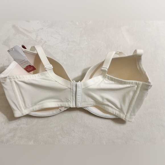 Cacique Cream Textured Full Coverage Bra - Picture 3 of 9